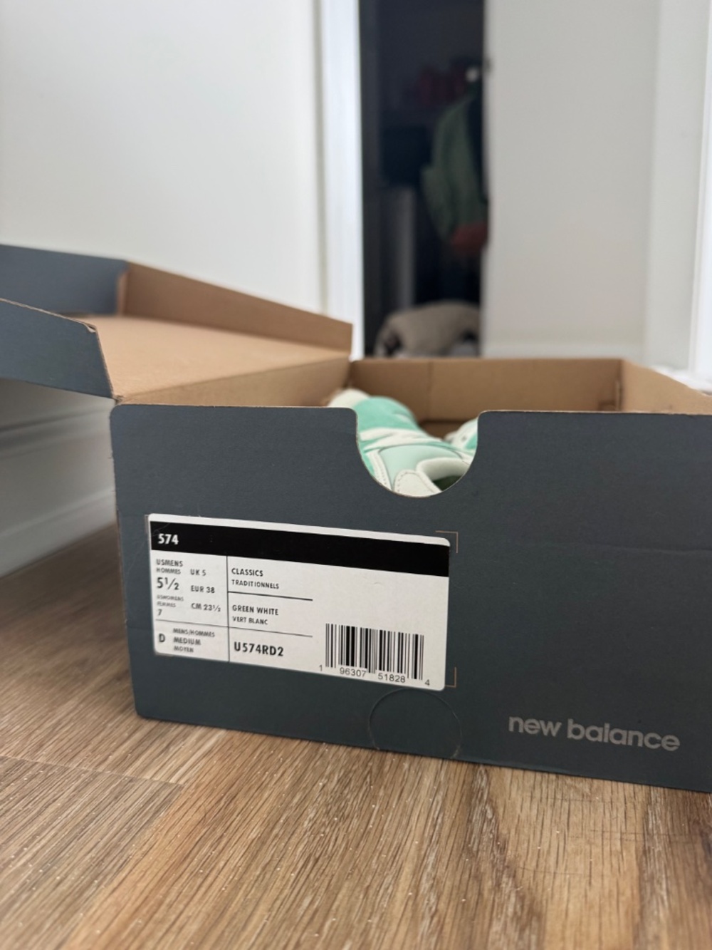 New Balance 574 "Mint/White" Unisex Shoe - Picture 3 of 3